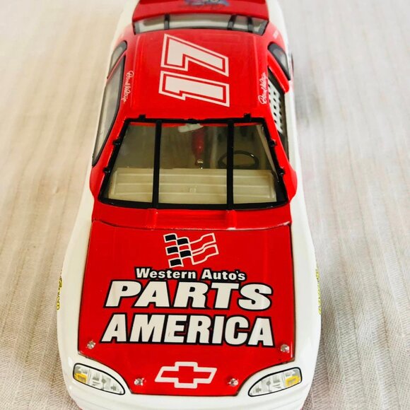 Racing Collectables 1984-1986 Darrell Waltrip Die Cast - Picture 3 of 9